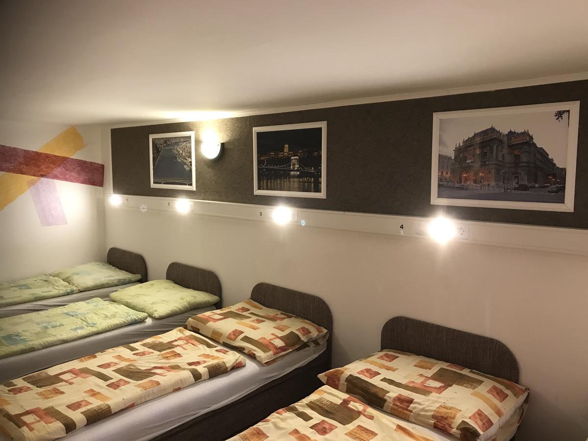 Opera Hostel Budapest — Fotók 1